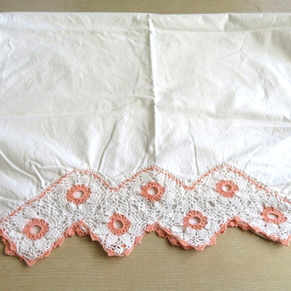 Vintage Handmade Crochet Standard Pillowcase Peach White Floral Lace Trim Design - Picture 8 of 10